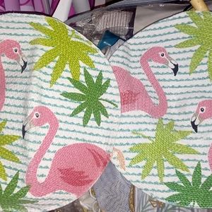 2 flamingo placemats
